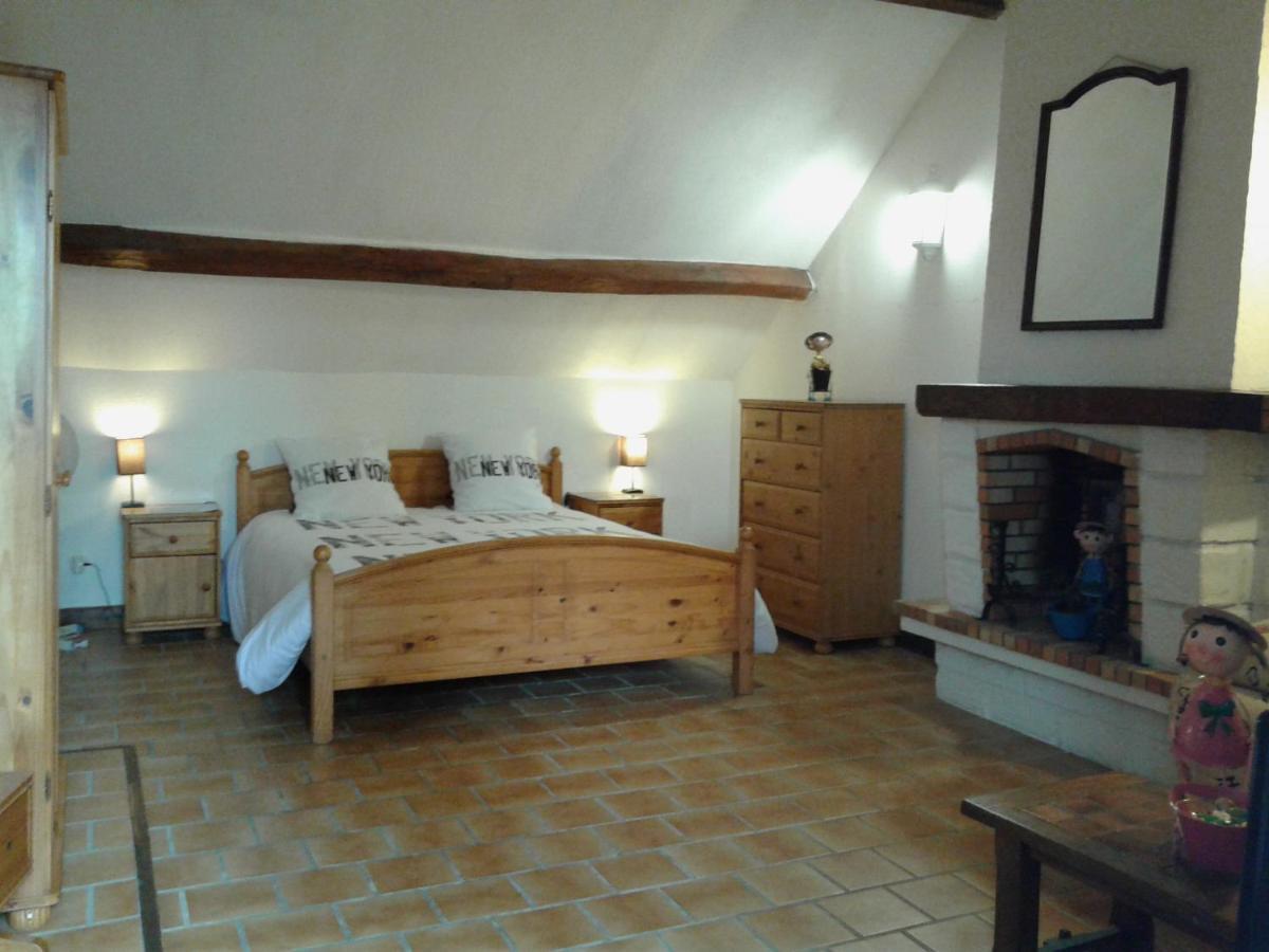 Au Grand Sapin Chambres Chez L'Habitant Henonville Экстерьер фото
