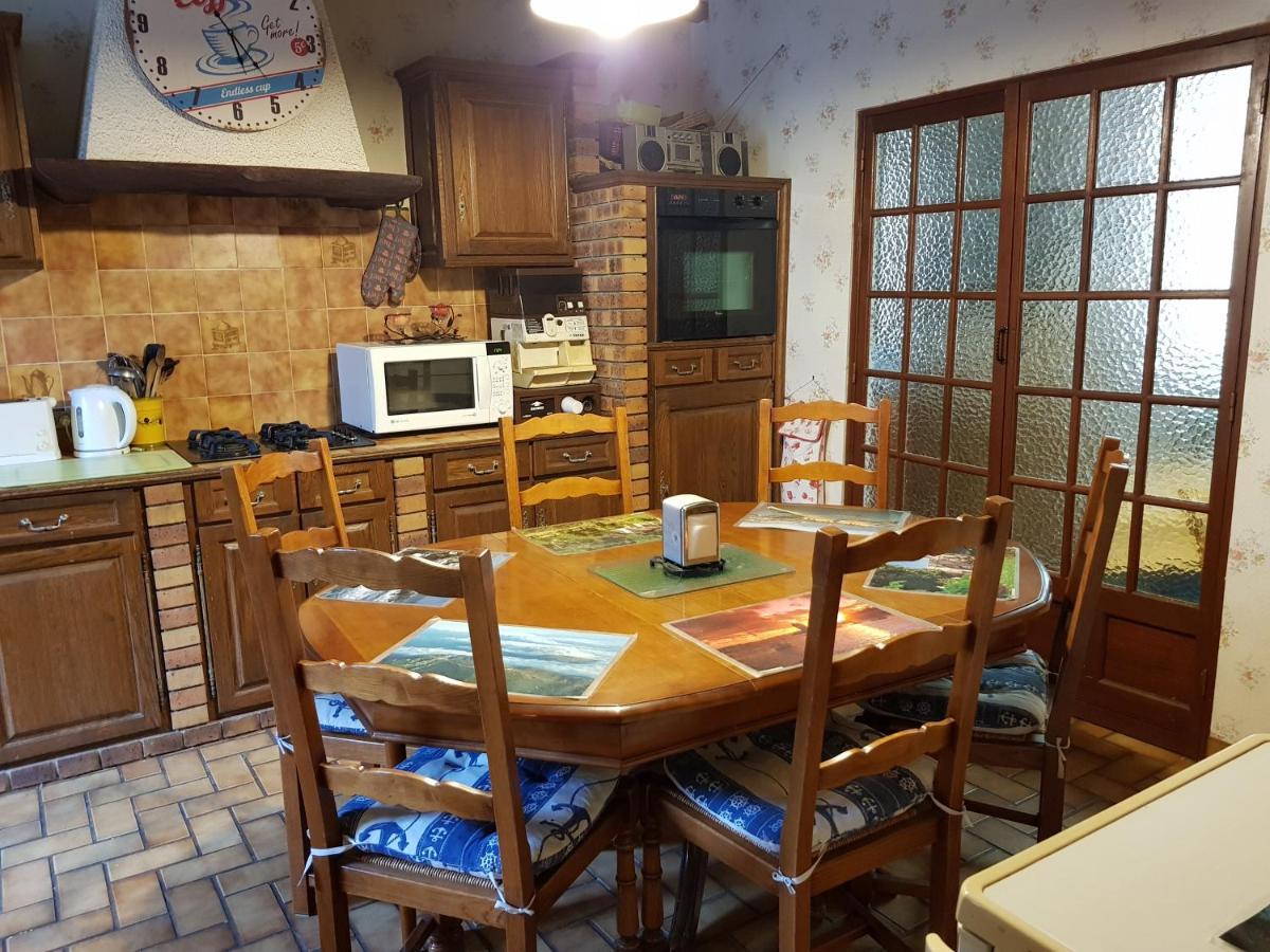 Au Grand Sapin Chambres Chez L'Habitant Henonville Экстерьер фото